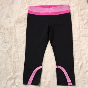 Like new Lululemon capris size 10.